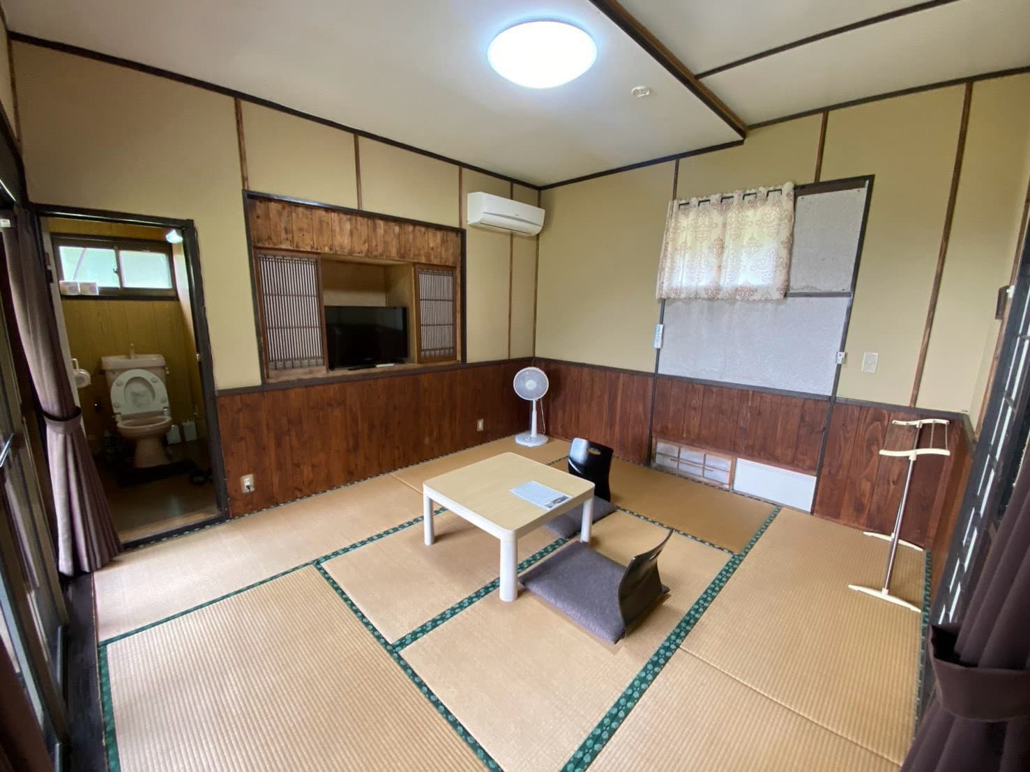 落ち着いた和室