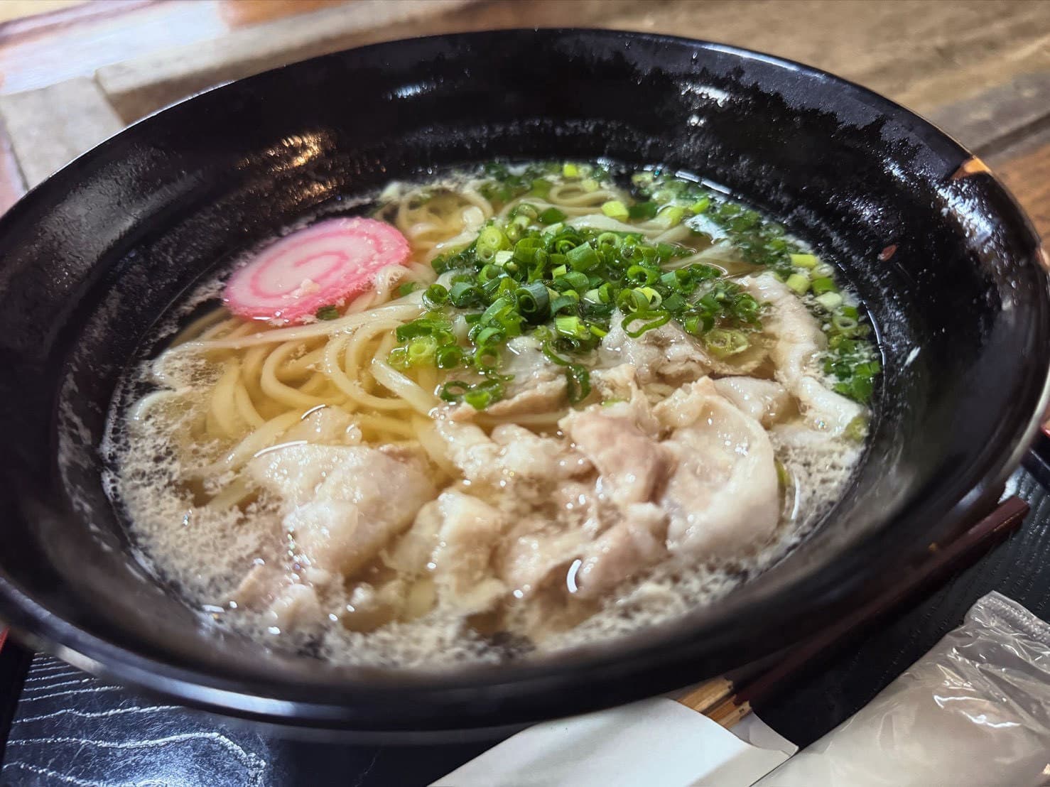 だしが自慢の肉うどん